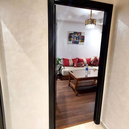 Luxury Downtown Apartment Of 80M2 In Front Of Hassan 2 Mosque And Sea From Family , Pour Famille , Interdit Couples Araabic Non Marie, Forbidden Unmarried Araabic Couples Basement Car Park 卡萨布兰卡 外观 照片
