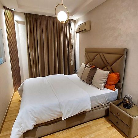 Luxury Downtown Apartment Of 80M2 In Front Of Hassan 2 Mosque And Sea From Family , Pour Famille , Interdit Couples Araabic Non Marie, Forbidden Unmarried Araabic Couples Basement Car Park 卡萨布兰卡 外观 照片