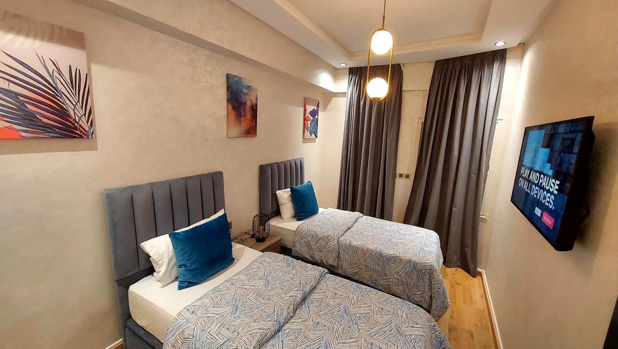Luxury Downtown Apartment Of 80M2 In Front Of Hassan 2 Mosque And Sea From Family , Pour Famille , Interdit Couples Araabic Non Marie, Forbidden Unmarried Araabic Couples Basement Car Park 卡萨布兰卡 外观 照片